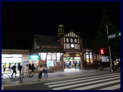 Harajuku by night 01 - Harajuku Station